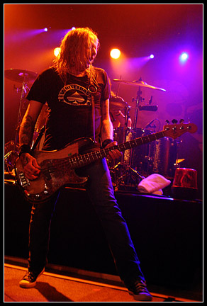 2004-02-13 - Backyard Babies från P3 Popstad 2004, Jönköping