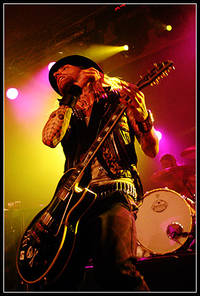 2004-02-13 - Backyard Babies från P3 Popstad 2004, Jönköping