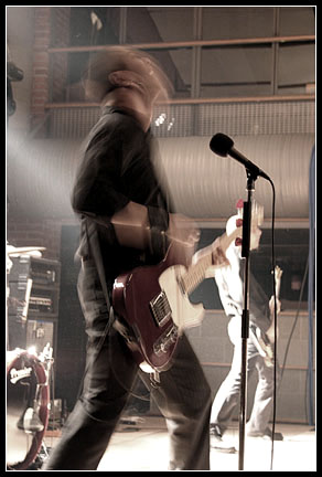 2003-11-06 - Danko Jones från Chalmers, Göteborg