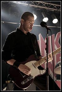 2003-11-06 - Danko Jones från Chalmers, Göteborg