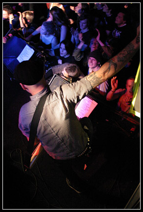 2003-12-02 - Flogging Molly från Sticky Fingers, Göteborg