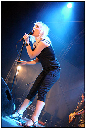 2003-08-09 - The Sounds från Gbg Kalaset, Göteborg