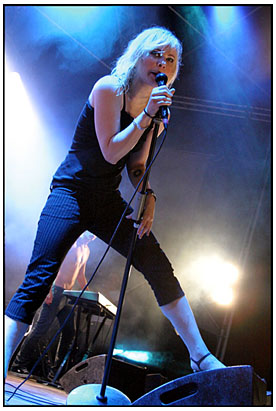 2003-08-09 - The Sounds från Gbg Kalaset, Göteborg