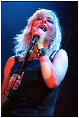 2003-08-09 - The Sounds från Gbg Kalaset, Göteborg