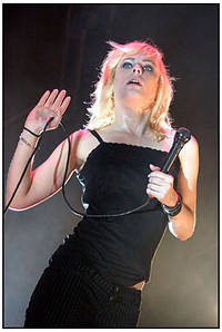 2003-08-09 - The Sounds från Gbg Kalaset, Göteborg