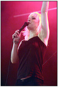 2003-08-09 - The Sounds från Gbg Kalaset, Göteborg
