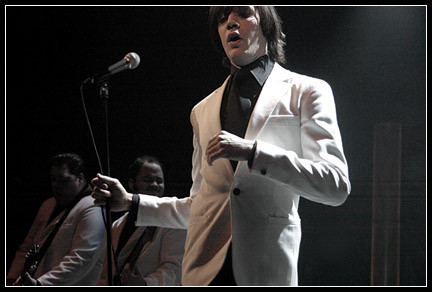 2004-01-22 - The Hives från Stora Teatern, Göteborg
