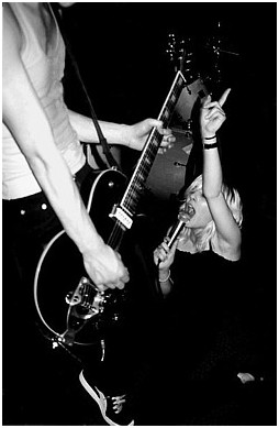 2003-04-15 - The Sounds från Sticky Fingers, Göteborg