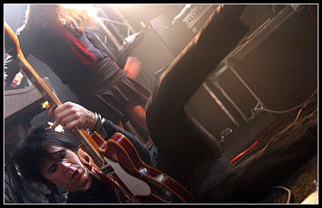 2003-10-23 - The Warlocks från Sticky Fingers, Göteborg