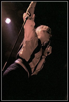 2003-05-23 - The Sounds från Sticky Fingers + Högfjällshotellet + Huskvarna Folkets Park, Göteborg