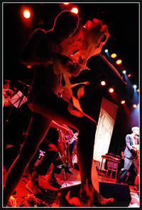 2004-03-02 - Hidden Cameras från Trädgår'n, Göteborg