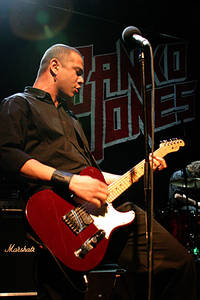 2004-04-02 - Danko Jones från Citysound, Göteborg