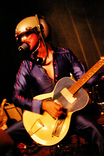 2004-04-28 - Bob Log III från Bommens Salonger, Göteborg