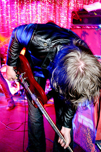 2004-05-21 - The (International) Noise Conspiracy från München Atomic Café, München
