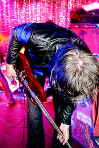 2004-05-21 - The (International) Noise Conspiracy från München Atomic Café, München