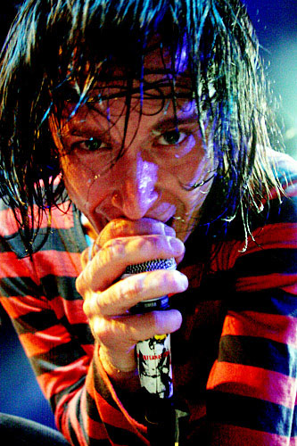 2004-05-20 - The (International) Noise Conspiracy från Berlin SO 36, Berlin