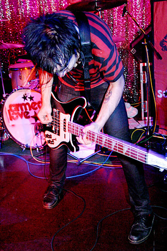2004-05-21 - The (International) Noise Conspiracy från München Atomic Café, München