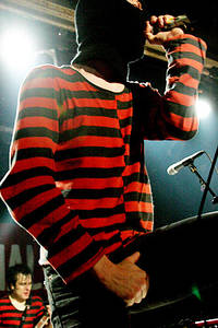 2004-05-22 - The (International) Noise Conspiracy från Wien Planet Music, Wien