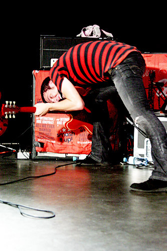 2004-05-22 - The (International) Noise Conspiracy från Wien Planet Music, Wien