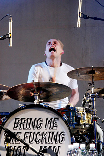 2004-05-29 - Bring me the fucking riot... man från Popaganda, Stockholm