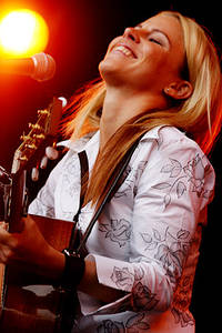 2004-06-17 - Lisa Miskovsky från Hultsfred, Hultsfred