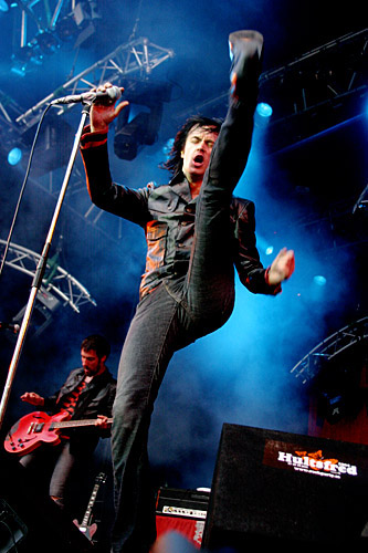 2004-06-18 - The (International) Noise Conspiracy från Hultsfred, Hultsfred