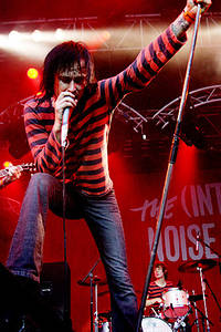 2004-06-18 - The (International) Noise Conspiracy från Hultsfred, Hultsfred