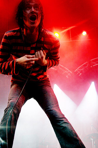 2004-06-18 - The (International) Noise Conspiracy från Hultsfred, Hultsfred