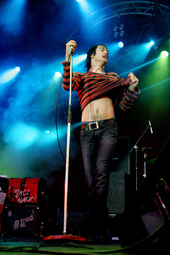 2004-06-18 - The (International) Noise Conspiracy från Hultsfred, Hultsfred