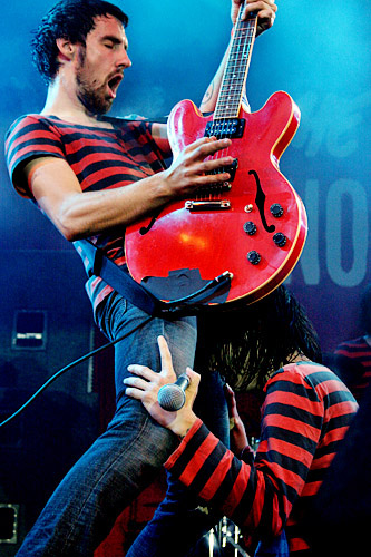 2004-06-18 - The (International) Noise Conspiracy från Hultsfred, Hultsfred
