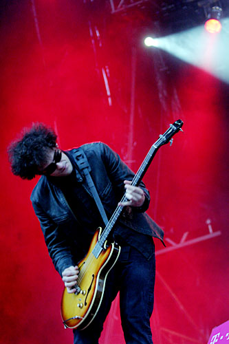 2004-06-26 - Black Rebel Motorcycle Club från Hurricane - Southside, Hamburg