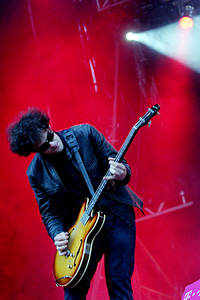 2004-06-26 - Black Rebel Motorcycle Club från Hurricane - Southside, Hamburg