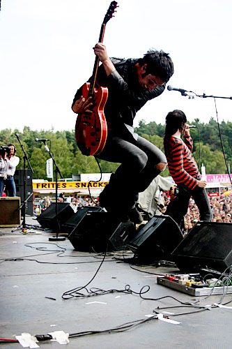 2004-06-26 - The (International) Noise Conspiracy från Hurricane - Southside, Hamburg