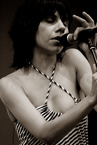 2004-06-26 - PJ Harvey från Hurricane - Southside, Hamburg