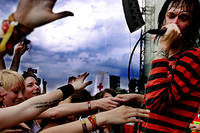 2004-06-26 - The (International) Noise Conspiracy från Hurricane - Southside, Hamburg