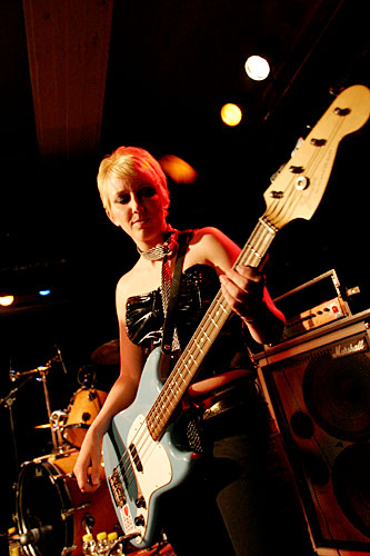 2004-07-07 - Bom Bom från Peace & Love, Borlänge
