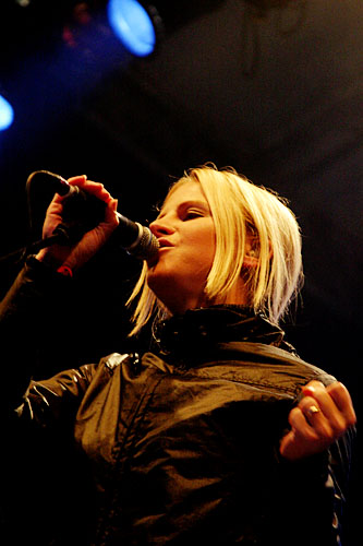 2004-07-09 - Lisa Miskovsky från Peace & Love, Borlänge