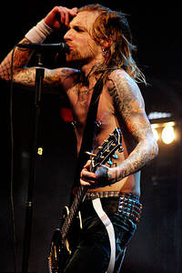 2004-07-22 - Backyard Babies från Kalas Lysekil, Lysekil