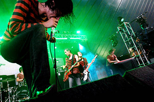 2004-08-26 - The (International) Noise Conspiracy från Reading Festival, Reading