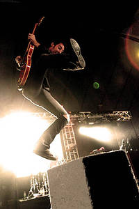 2004-08-26 - The (International) Noise Conspiracy från Reading Festival, Reading