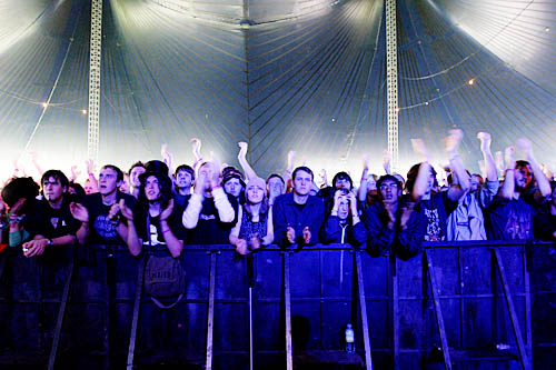 2004-08-26 - The (International) Noise Conspiracy från Reading Festival, Reading