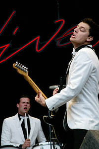 2004-08-26 - The Hives från Reading Festival, Reading