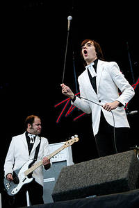 2004-08-26 - The Hives från Reading Festival, Reading