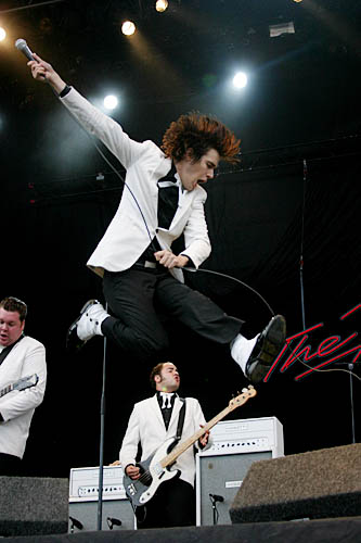 2004-08-26 - The Hives från Reading Festival, Reading