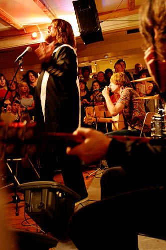 2004-08-30 - The Soundtrack Of Our Lives från Slussens Pensionat, Orust 2004-08-30 - The Soundtrack Of Our Lives från Slussens Pensionat, Orust