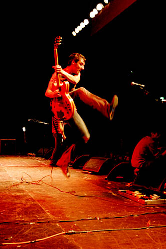 2004-09-09 - The (International) Noise Conspiracy från Heartattack, Stockholm