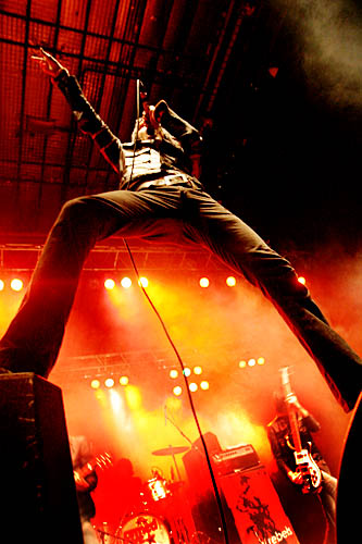 2004-09-09 - The (International) Noise Conspiracy från Heartattack, Stockholm
