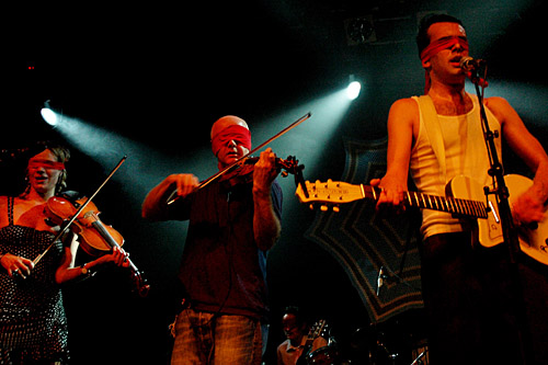 2004-09-25 - Hidden Cameras från Mondo, Stockholm