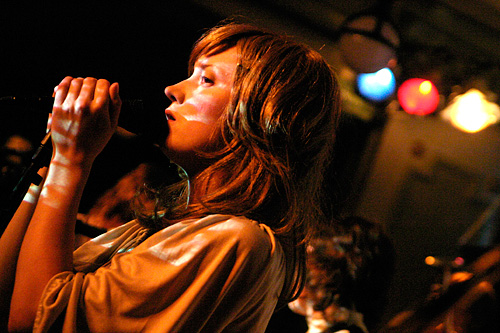 2004-09-30 - The Concretes från Bommens Salonger, Göteborg