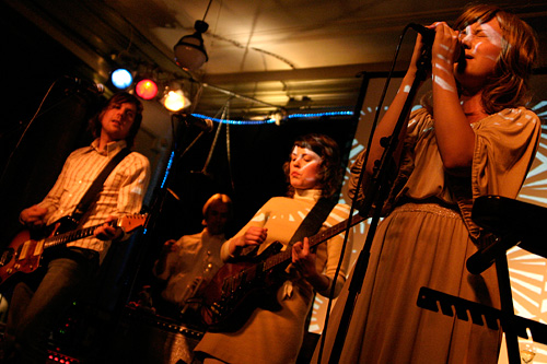 2004-09-30 - The Concretes från Bommens Salonger, Göteborg
